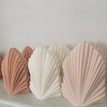 Load image into Gallery viewer, Palm Leaf