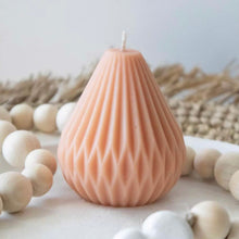 Load image into Gallery viewer, Mini Detailed Pear